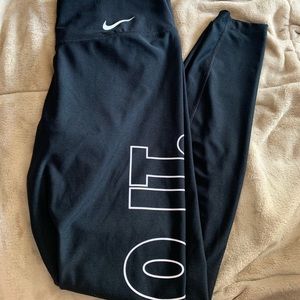 Nike leggings